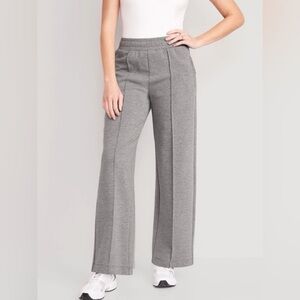 NWT! High-Waisted Dynamic Fleece Pintucked Wide-Leg - Size XL